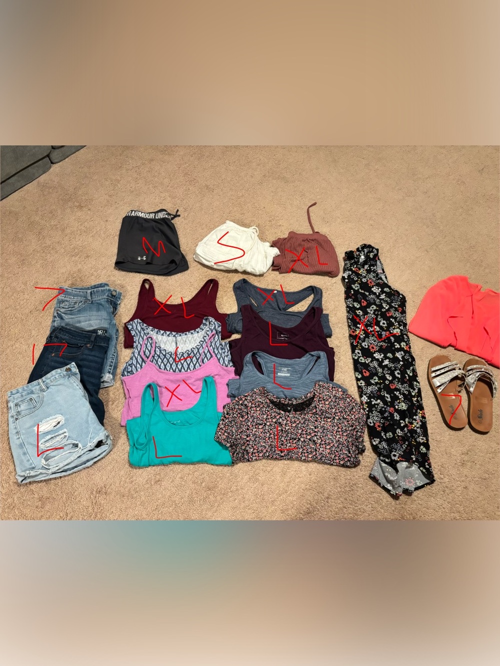 Women’s size large summer clothes lot